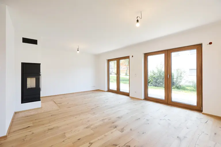 Moderne Doppelhaushälfte im Chalet Stil in Ohlstadt