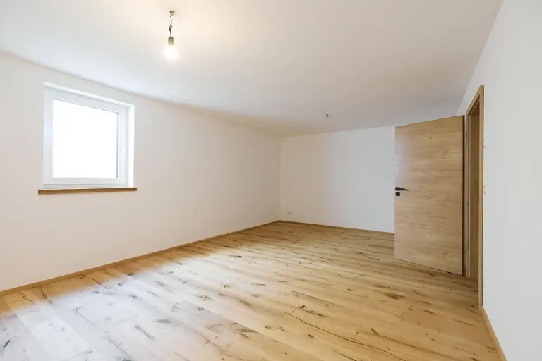 Moderne Doppelhaushälfte im Chalet Stil in Ohlstadt