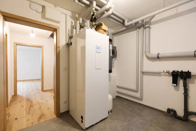 Moderne Doppelhaushälfte im Chalet Stil in Ohlstadt